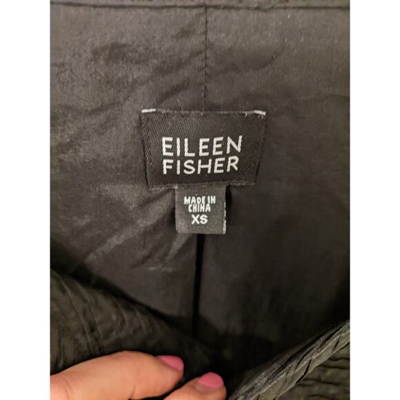 EILEEN FISHER Size XS Black  ~ 100% Silk ~ Pleated Blazer - Picture 5 of 10